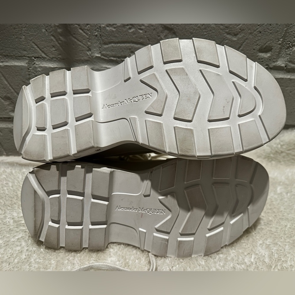 Alexander McQueen Tread Slick High-Top Sneaker Size 38.5 - Picture 12 of 12